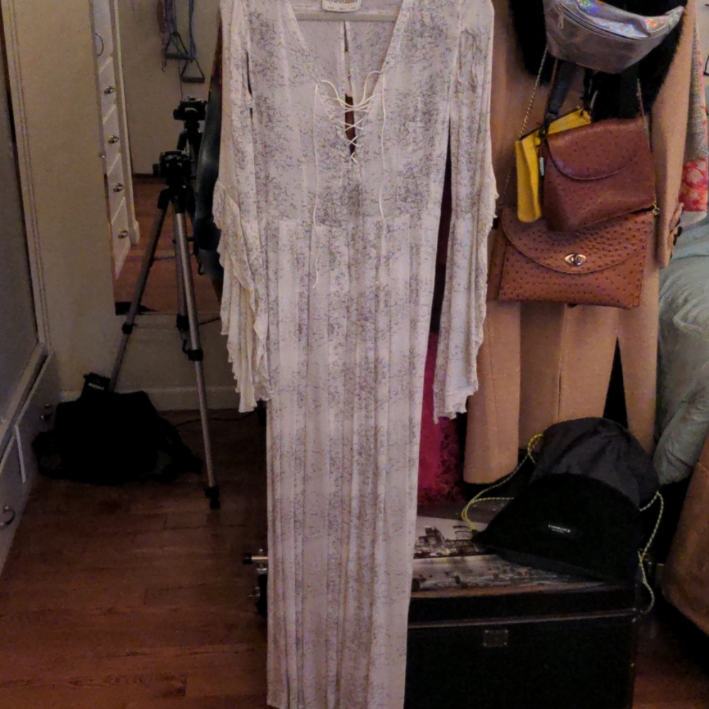 Nwot Stylestalker white dress open back cut outs - Picture 5 of 6